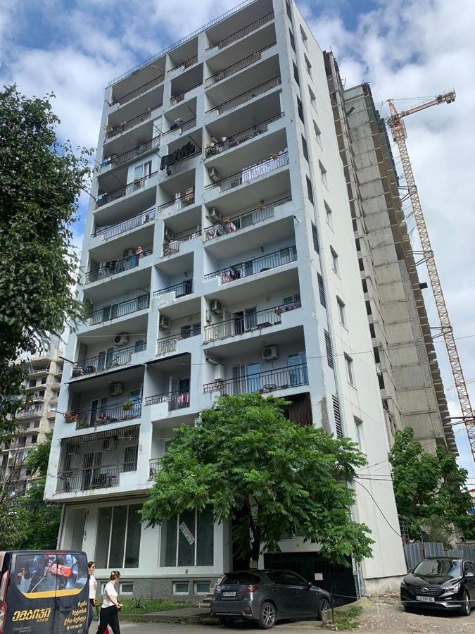 Big, Comfortable Apartment In Batumi Near The Sea Extérieur photo